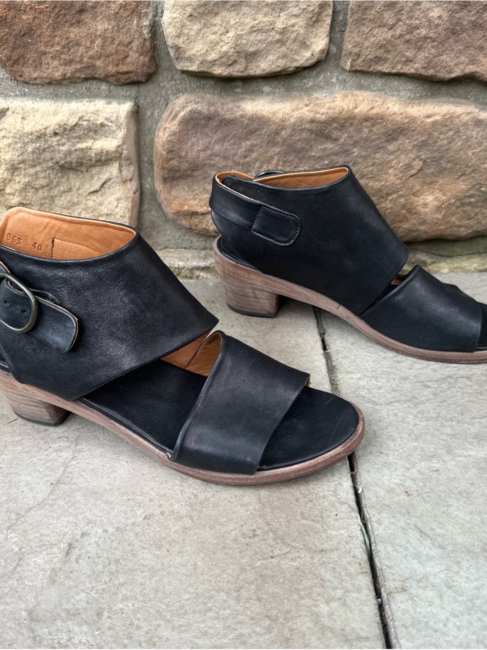 P Monjo Women Sandals 40 Black Leather Ankle Strap Buckle Block Heel Shoes US9